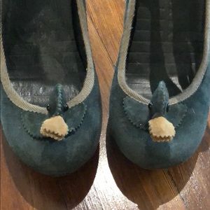 Duck heels suede